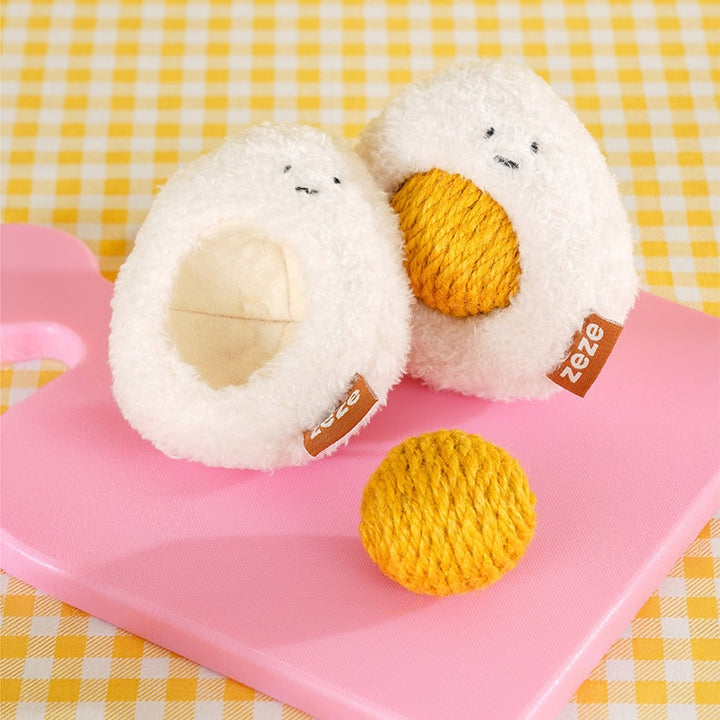 Encourages batting, rolling, and pouncing behavior in indoor cats 