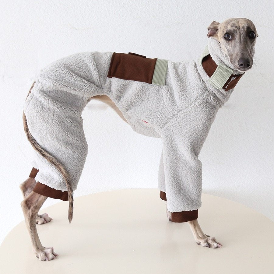 Mono de forro polar acogedor para perro