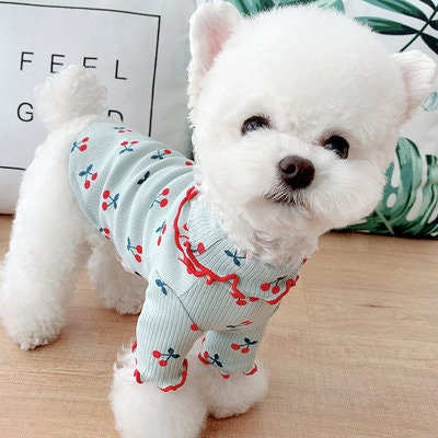 Cherry bottoming shirt spring and autumn pet cat Teddy Schnauzer Pomeranian Bichon puppies dog clothes small dogs